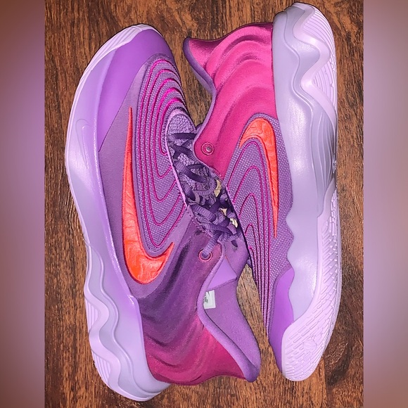 Nike size 11 - Picture 1 of 13